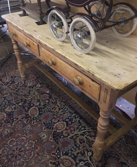 Pine 2-drawer kitchen table